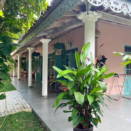 Ronaya Surf Waves Villa Dikwella Dış mekan fotoğraf