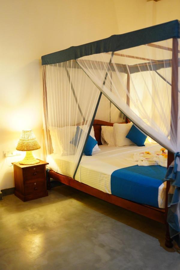 Ronaya Surf Waves Villa Dikwella Dış mekan fotoğraf