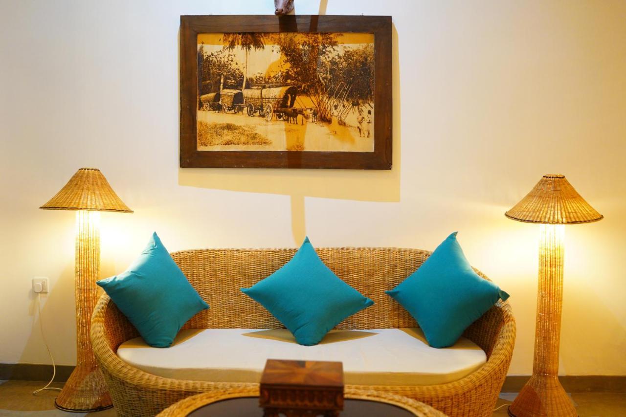 Ronaya Surf Waves Villa Dikwella Dış mekan fotoğraf
