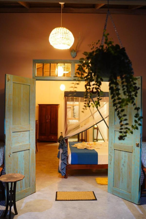 Ronaya Surf Waves Villa Dikwella Dış mekan fotoğraf